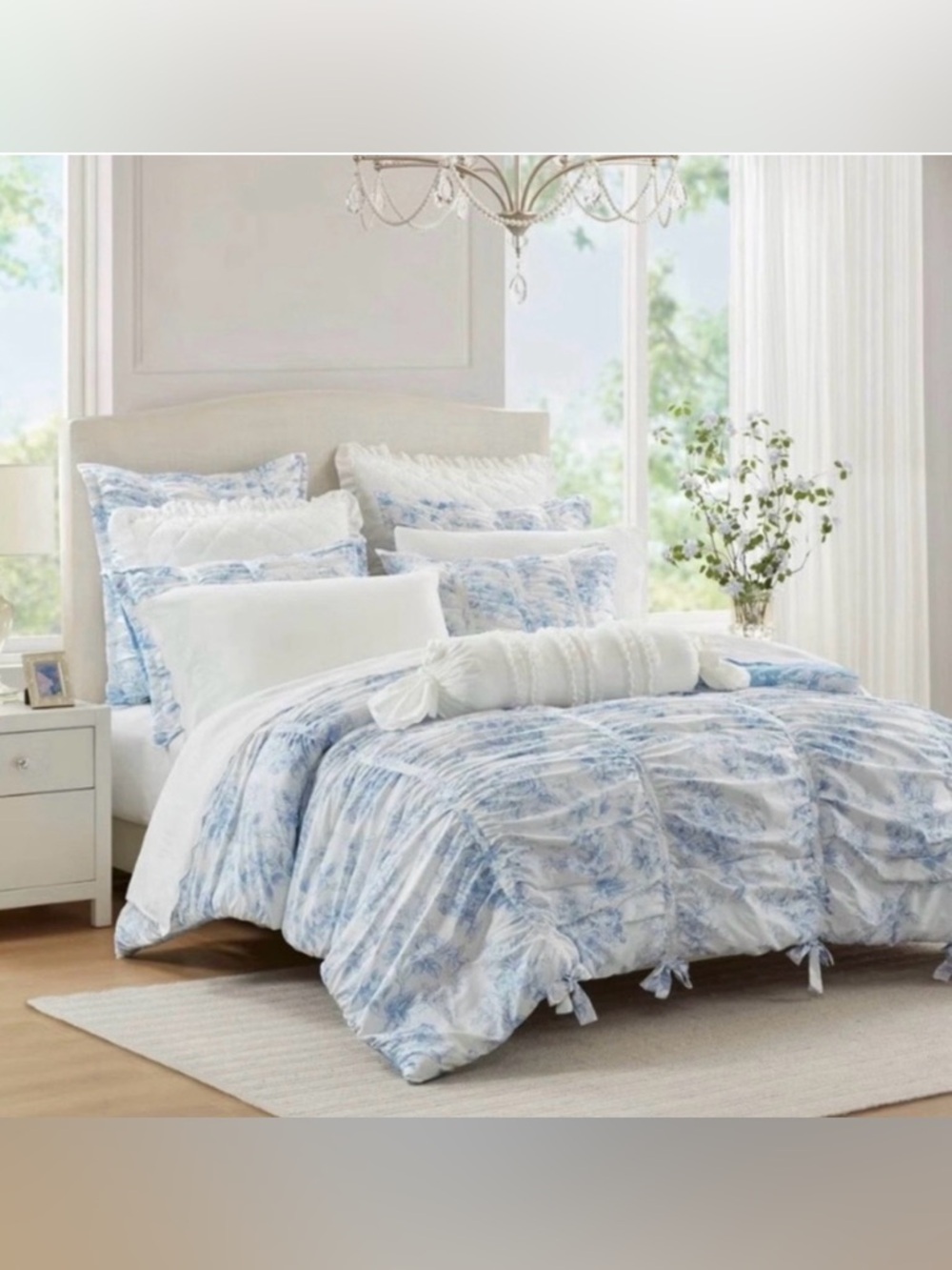 NIP - Floral Comforter Set with LoveShack feel - Twin XL - perfect for college!